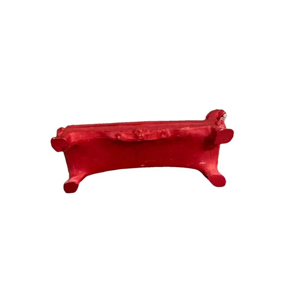 Rings Display Stand Sofa Lounger Shape Lovely Magenta Ring Holder